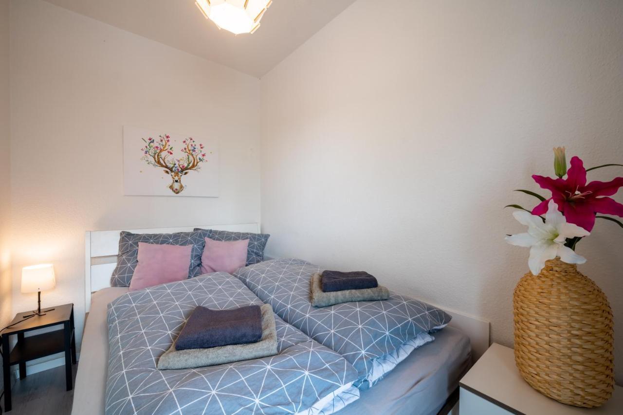 Moderne Eg-Wohnung In Sudenburg Mit Parkplatz, Top Anbindung Magdeburgo Esterno foto